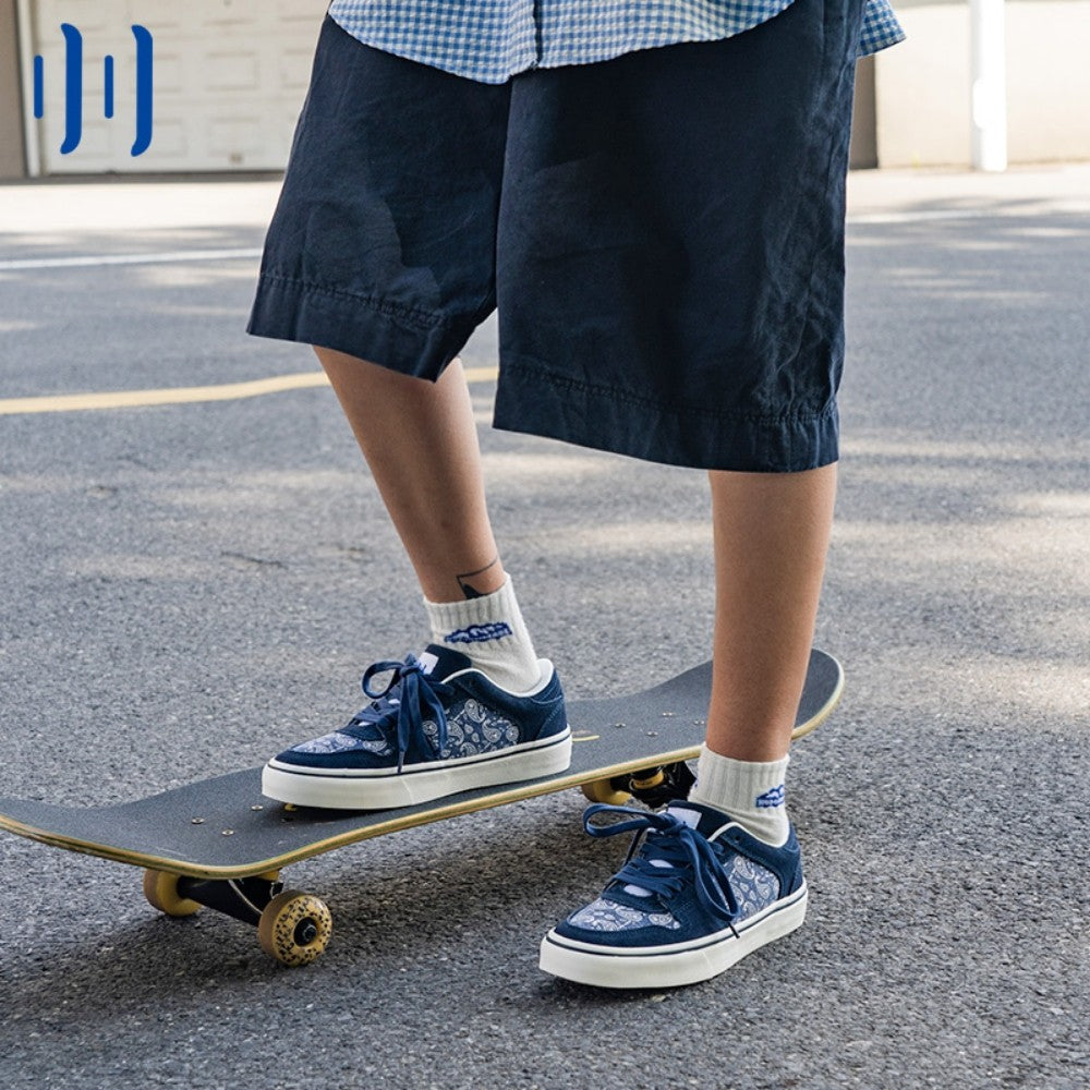 TNT blue low-top canvas suede