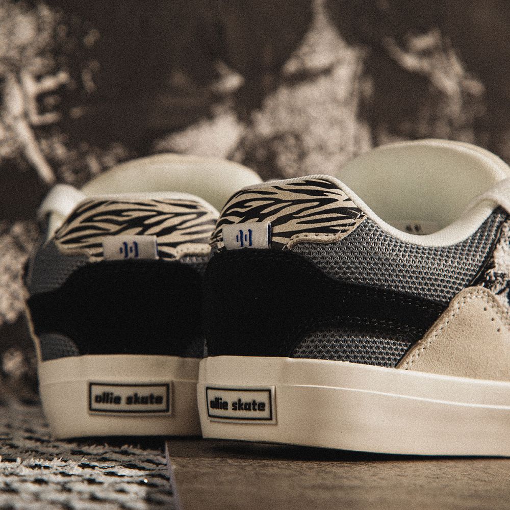 BAKE White and black low-top canvas