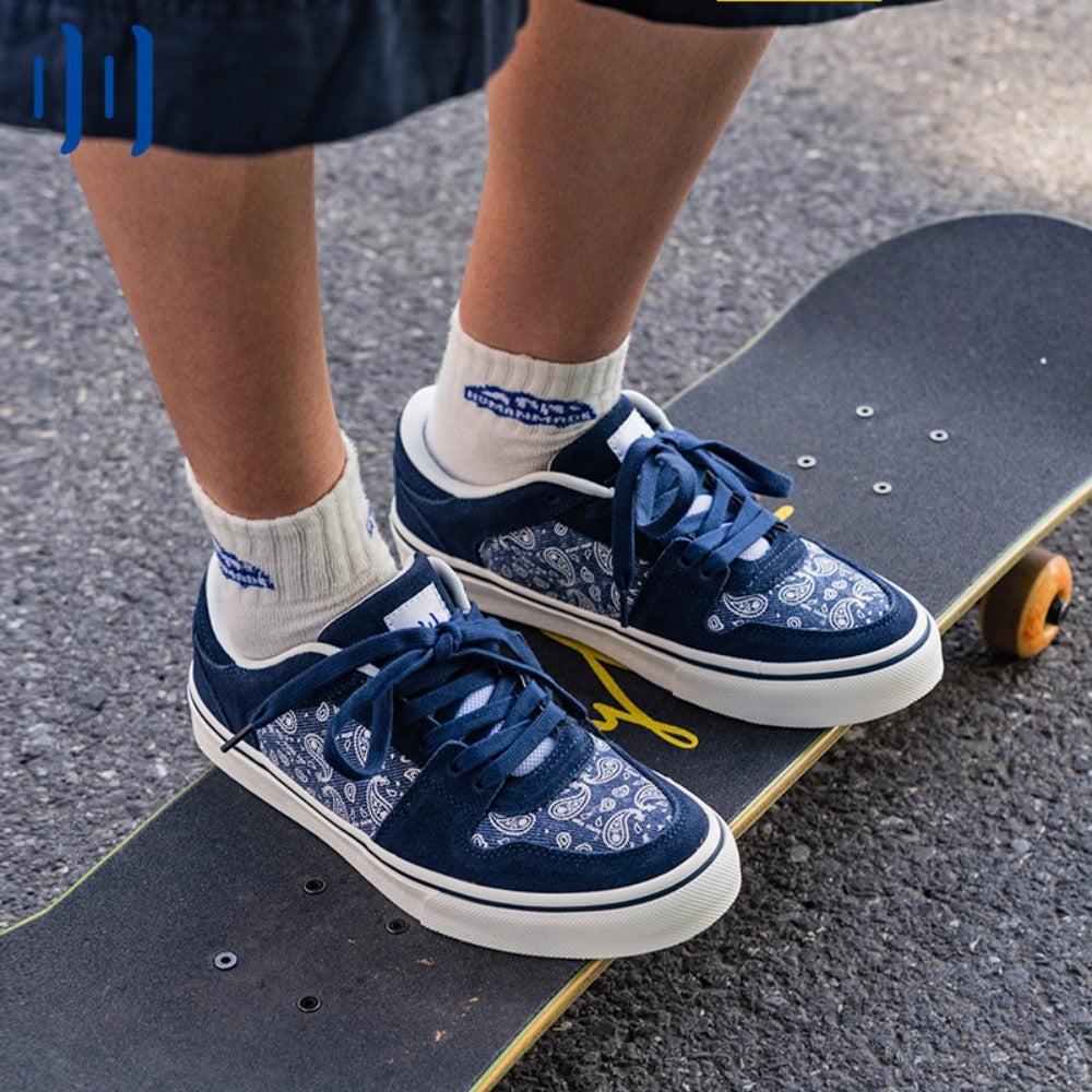 TNT blue low-top canvas suede