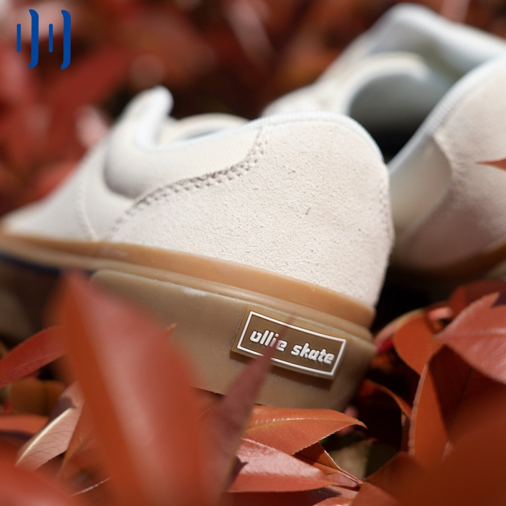 PILOTCAP Beige low-top suede