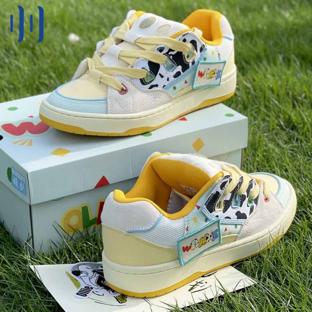 BAKEVIMT Yellow Canvas Cow Print Low Top