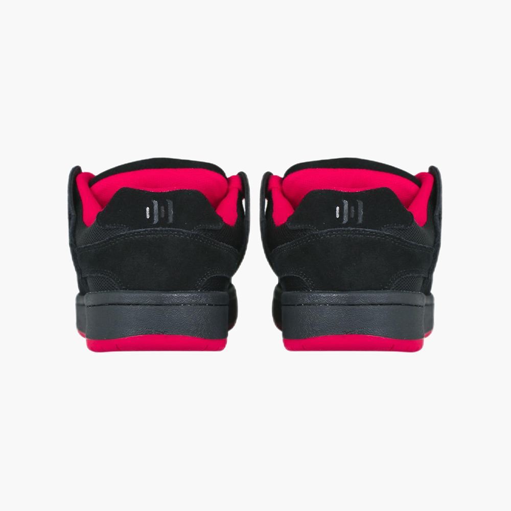 BAKE II schwarz-rot genähter Low-Top-Wildlederschuh 